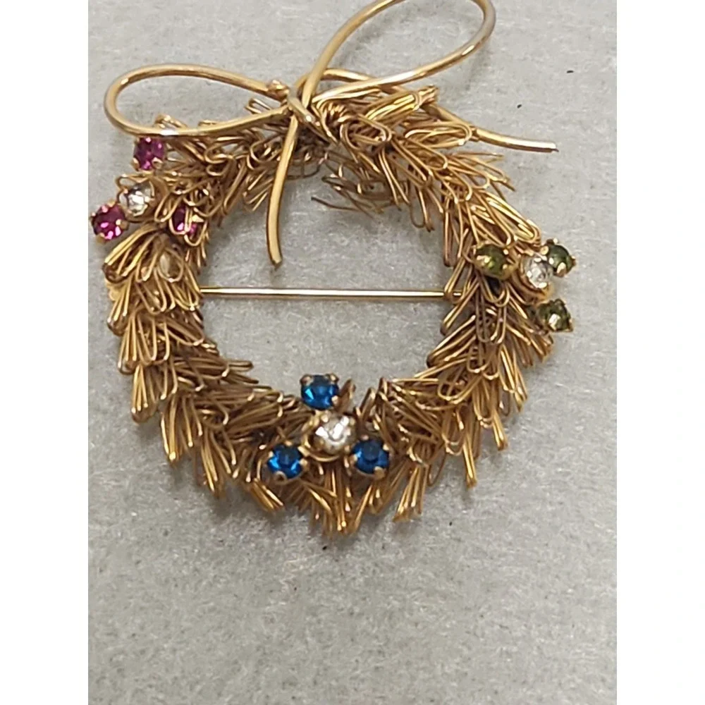 Vintage Christmas Wreath Brooch